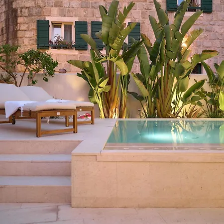 Ibella Boutique Rooms-3